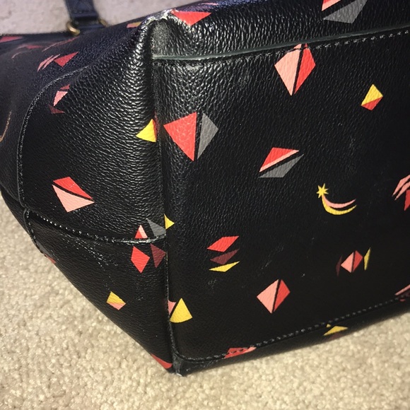 Black with Print design Fossil Tote - Picture 7 of 11